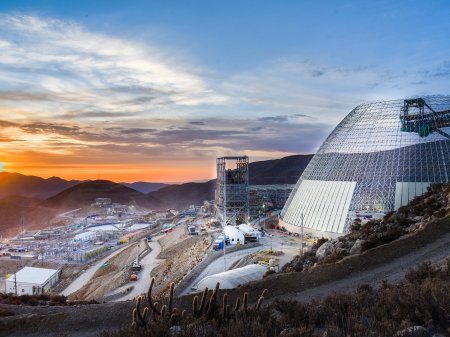Anglo American concreta primera producción de concentrado de cobre de Quellaveco en Perú
