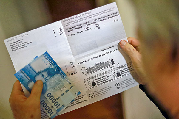 Sala del Senado aprueba proyecto para estabilizar cuentas de la luz