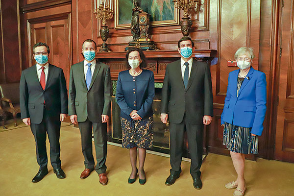 <p>Banco Central chileno sube la tasa de interés sobre lo esperado</p>