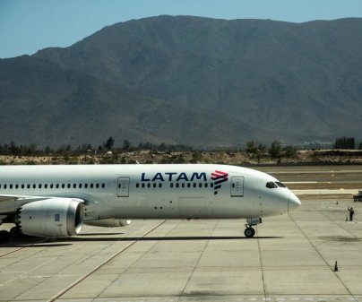 Latam Airlines retomará vuelos a Venezuela y American a Cuba