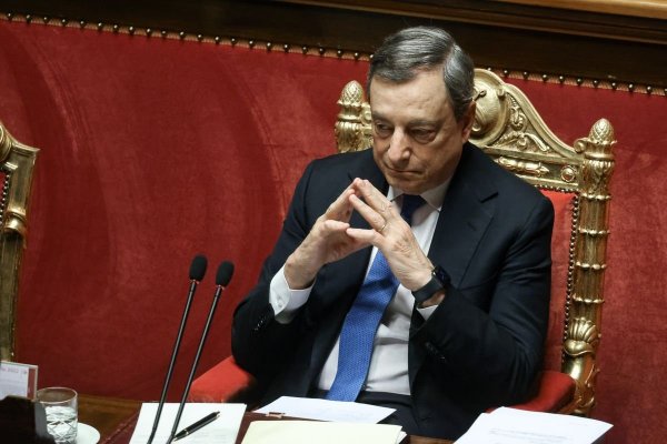 Draghi dimite pero presidente de Italia no acepta y lo envía al Parlamento a dar explicaciones