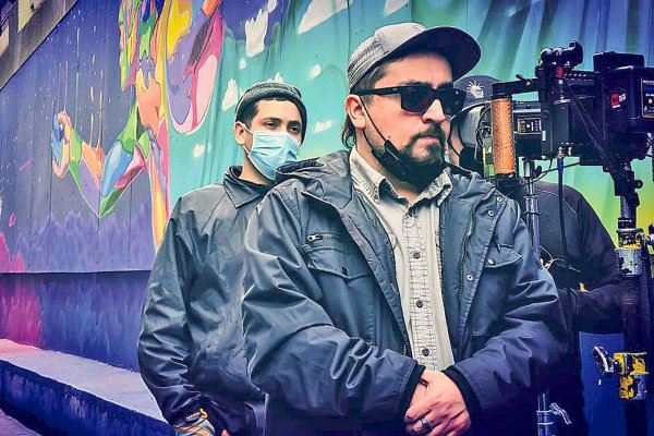 Chileno ganador del Emmy ficha con productora mexicana para hacer series en América Latina