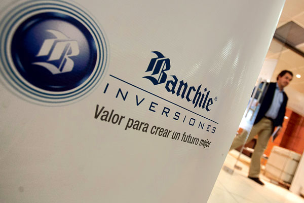 Trabajadores de Banchile Inversiones podrían iniciar huelga a fin de mes tras no alcanzar acuerdo con la empresa