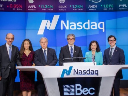 Ministro de Hacienda de Chile llama a la calma: "No vamos a dejar de ser una economía abierta”