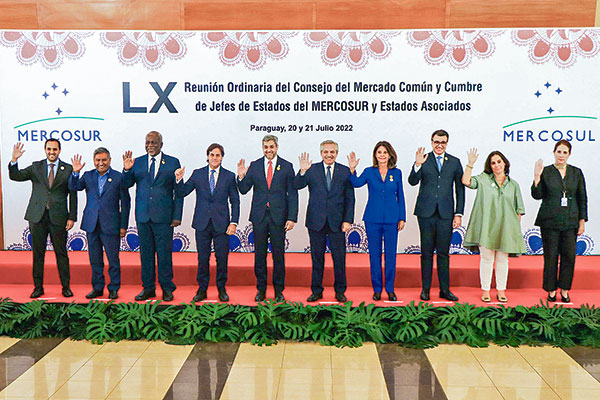 Urrejola destaca interés por estar en instancias relevantes para la integración regional