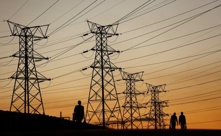 En medio de disputa entre gobiernos, Sempra y CFE amplían acuerdos energéticos en México
