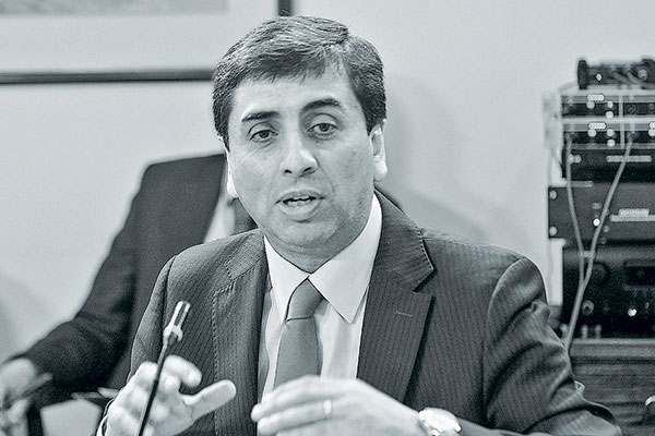 Manuel Inostroza, académico de la U. Andrés Bello: “Es clave que la Superintendencia de Salud sea muy celosa en la fiscalización de las garantías”