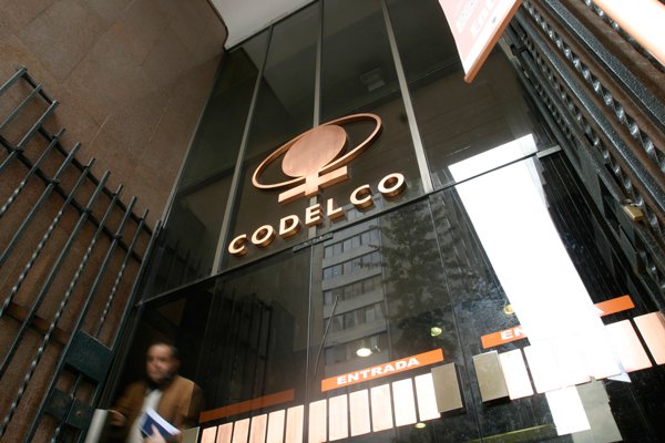 Tras accidentes laborales, Codelco anuncia que este lunes retomará las operaciones en Andina y Radomiro Tomic