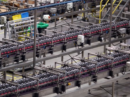 Coca-Cola le pone foco a las botellas retornables en la región a partir de inversiones por US$ 500 millones