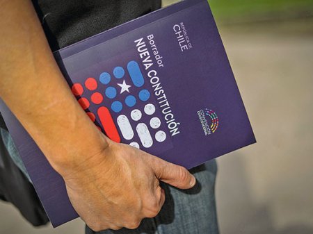 JP Morgan advierte que incertidumbre puede persistir en Chile si hay un nuevo proceso constituyente