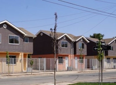 <p>BID Invest y Creditú cierran acuerdo por US$50 millones para acceso a vivienda para personas de ingresos medios</p>