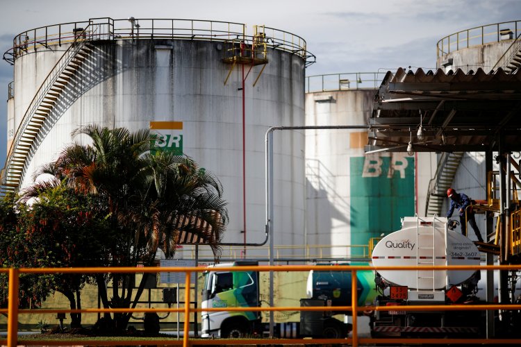 <p>Petrobras alcanza acuerdo con regulador de Brasil para invertir US$ 190 millones y liquidar multas</p>