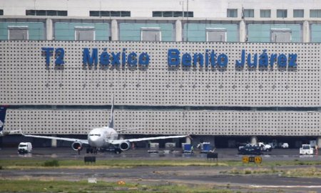Presidente López Obrador admite fallas estructurales en terminal de principal presidente de aeropuerto