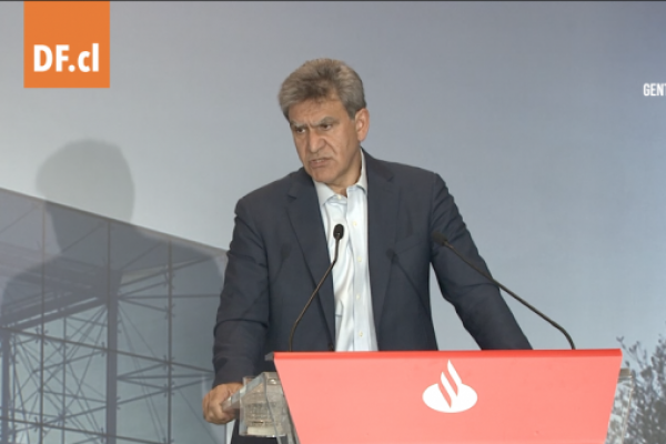 <p>Ahora en DF | Santander reporta utilidades por US$ 4.952 millones durante el primer semestre</p>
