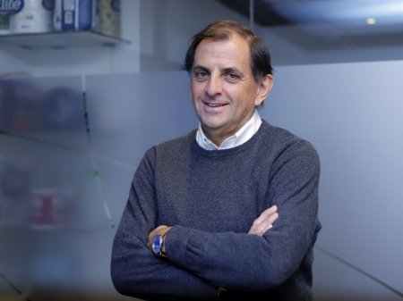 Viajes a Puebla, Nueva York y la diferencia horaria con Bélgica: La trastienda de la compra de Softys en México