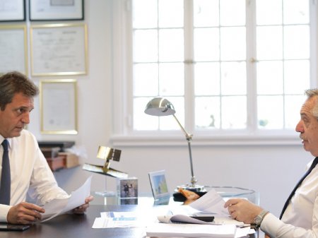 Nuevo súperministro de Economía de Argentina designa su gabinete para combatir la crisis