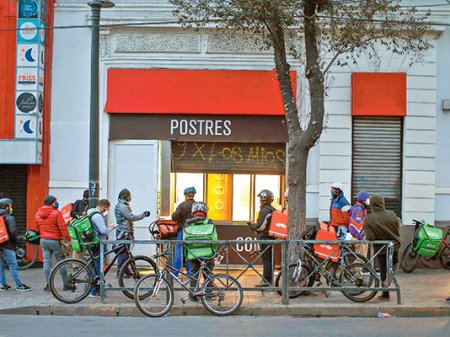 Autoridad de libre competencia en Chile investiga a plataformas de reparto