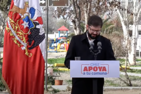 <p>Ahora en DF | Boric respalda al ministro Jackson en más reciente polémica, pero pide humildad: “Nadie nace sabiendo”</p>