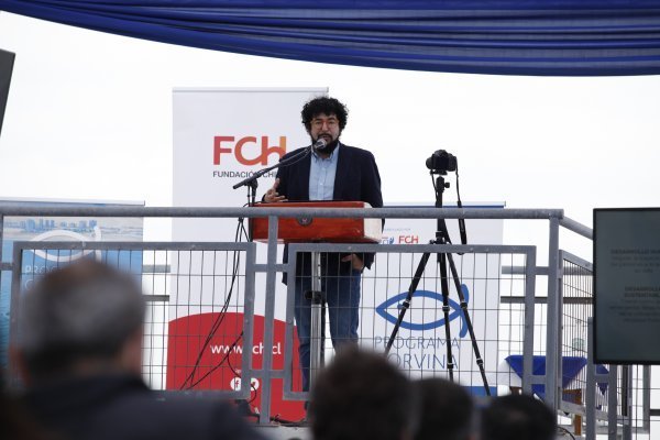 Pablo Zamora, presidente de la Fundación Chile, en el Centro Acuícola de Tongoy.