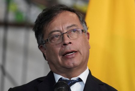 Militares colombianos ven al nuevo presidente Gustavo Petro con "profunda inquietud"