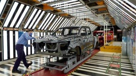 Renault y Nissan frenaron la producción en Córdoba, Argentina, por falta de insumos