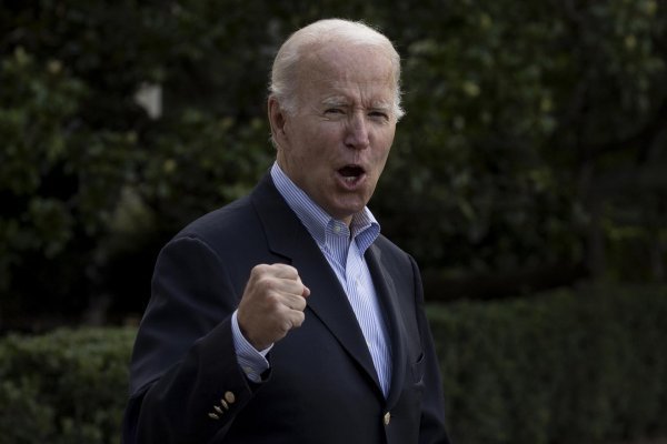 Biden celebra la aprobación en el Senado de su gran ley climática y fiscal