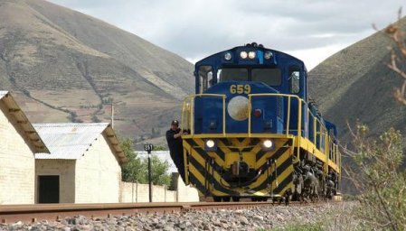 Firma coreana avanza en proyecto para la construcción de otro tren en Cusco