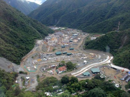 Bloqueo por supuesta desaparición de mineros detiene producción de oro de Zijin en Colombia