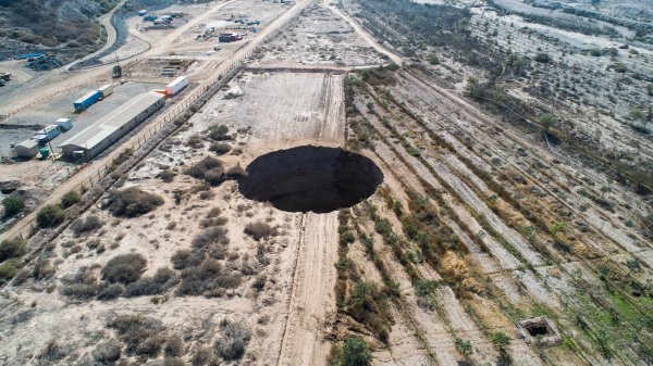 Regulador ambiental ordena a minera medidas urgentes tras socavón en Tierra Amarilla