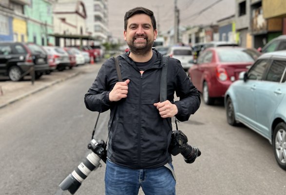 El fotógrafo chileno que capturó a Olivia Newton-John