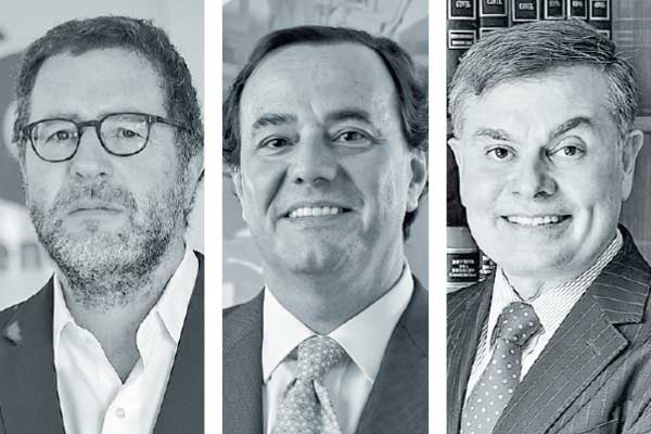 <p>Felipe Irarrázabal, exfiscal Nacional Económico. Juan Luis Correa, gerente general de Larrainvial. Tomás Menchaca, expresidente del Tribunal de Defensa de la Libre Competencia.</p>