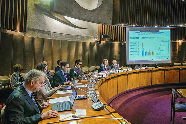 Cepal eleva su proyección de crecimiento para Chile a 1,9%, pero el país pierde terreno respecto de la región
