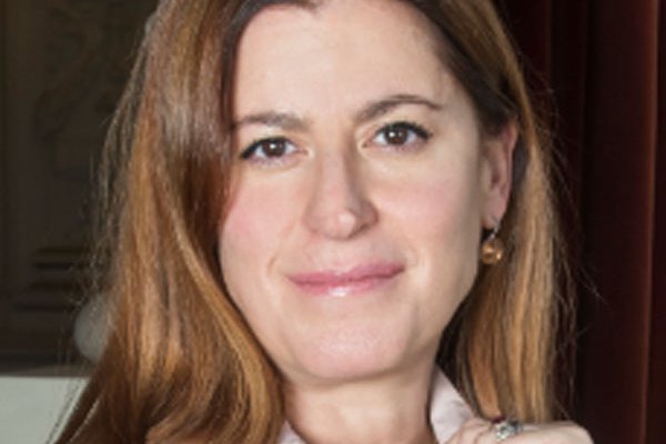 El podio, el poder y la directora