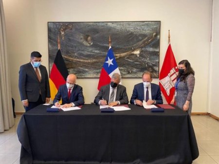 Chile firma acuerdo con el puerto de Hamburgo para exportar hidrógeno verde a los mercados de Alemania