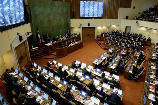 La oposición escala el "caso Vega-Llaitul" hasta la justicia y al Congreso