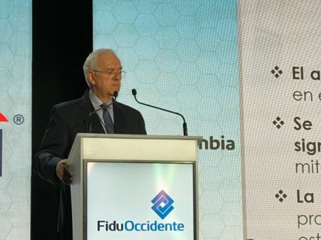 Gobierno de Colombia define tres desafíos de política económica y revela fuerte inversión española