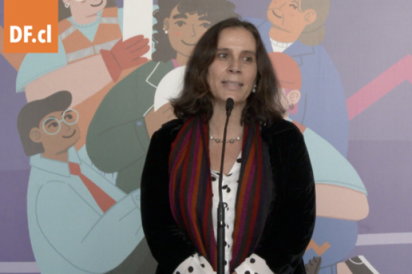 <p>Ahora en DF | Ministra Urrejola sobre dichos de Bolsonaro: "Nos parece que son gravísimos y absolutamente falsos"</p>