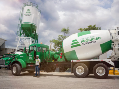 Cementera guatemalteca Progreso toma medidas por alza de costos mientras explora Colombia