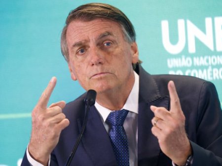 Bolsonaro ahonda polémica con Chile y ahora critica proyecto constitucional que se votará el domingo