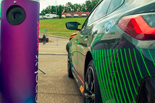 La meta de la nueva filial de electromovilidad de Enel en Chile: tener cargadores cada 60 kilómetros