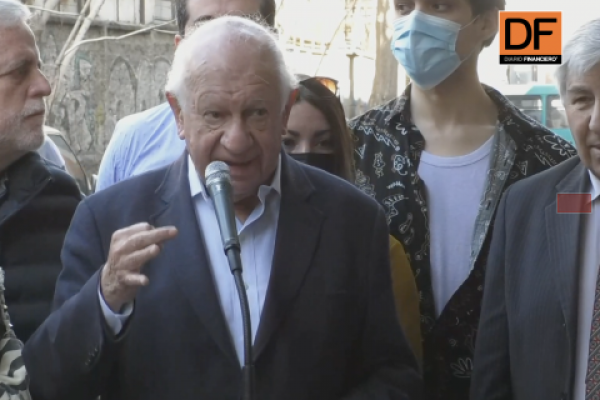 <p>Ahora en DF | Ricardo Lagos: "No hay necesidad de salir a la calle a defender nada"</p>