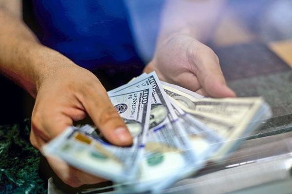 Pronósticos del mercado: IPSA en 6.000 puntos y caída del dólar por guiño a inversionistas