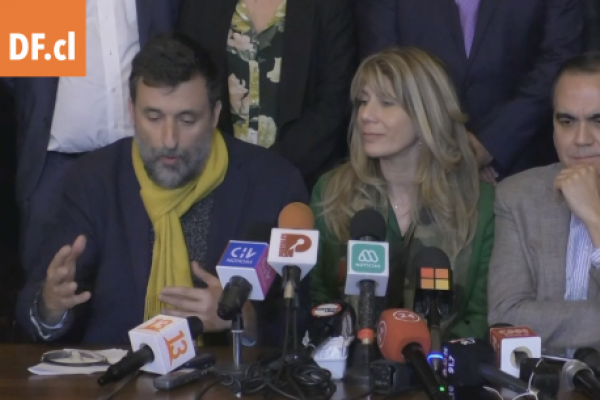 <p>Ahora en DF | Centro izquierda: "Concordamos que vamos a ir por un nuevo proceso, que es una convención"</p>