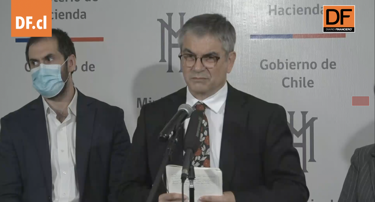 <p>Ahora en DF | Ministro Marcel confirma cambio de gabinete para este martes: "Desde ya vamos a tener cambios"</p>