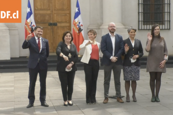 <p>Ahora en DF | Nuevos ministros dan sus primeras declaraciones y se comprometen a "responder a la ciudadanía"</p>