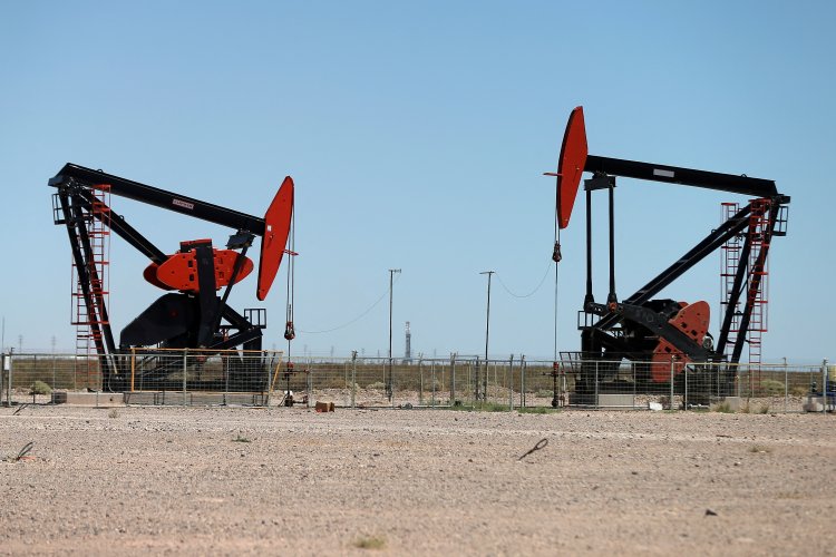 <p>Vaca Muerta bate récord de producción de gas y podría superar máximo de petróleo en Argentina</p>