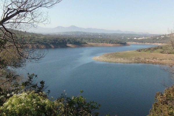 <p>Embalse Los Aromos alcanza meta de recarga y DGA instruye nuevas medidas de redistribución del Aconcagua</p>