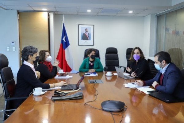 Ayer se reunieron las autoridades -algunos presencial y otros de forma telemática- para la sesión.