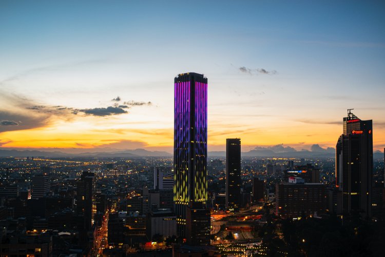 <p>Esfuerzos para frenar alzas de tarifas eléctricas en Colombia podrían afectar perfil crediticio de empresas</p>