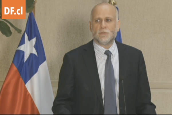 <p>Ahora en DF | Presidente del Senado tras baja de Chile Vamos de acuerdo para una nueva Constitución: "No vamos a tomar ninguna decisión apresurada"</p>